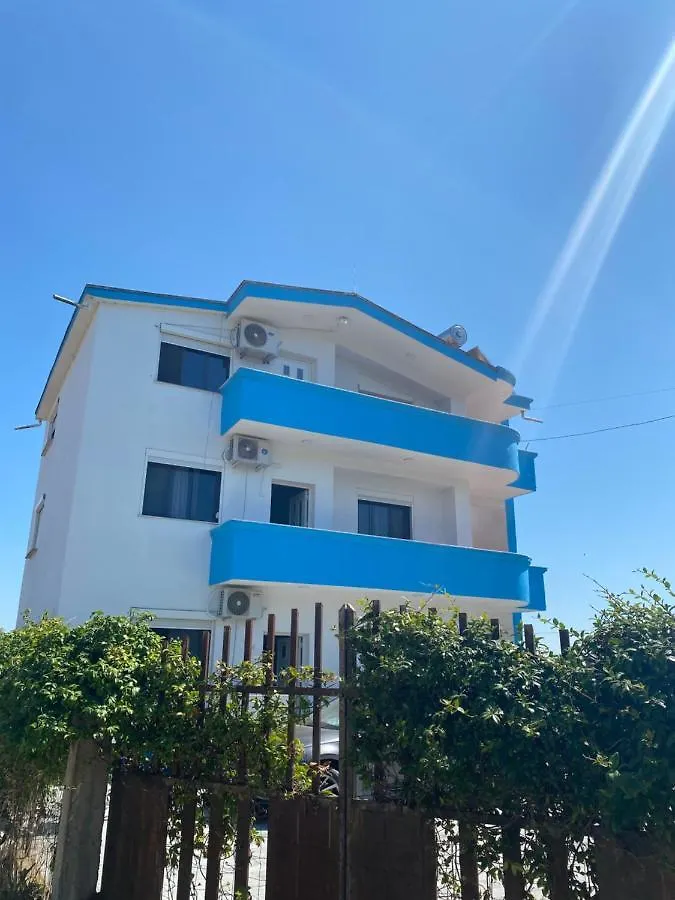 Apartament White & Blue Apartment'S Golem  Albania