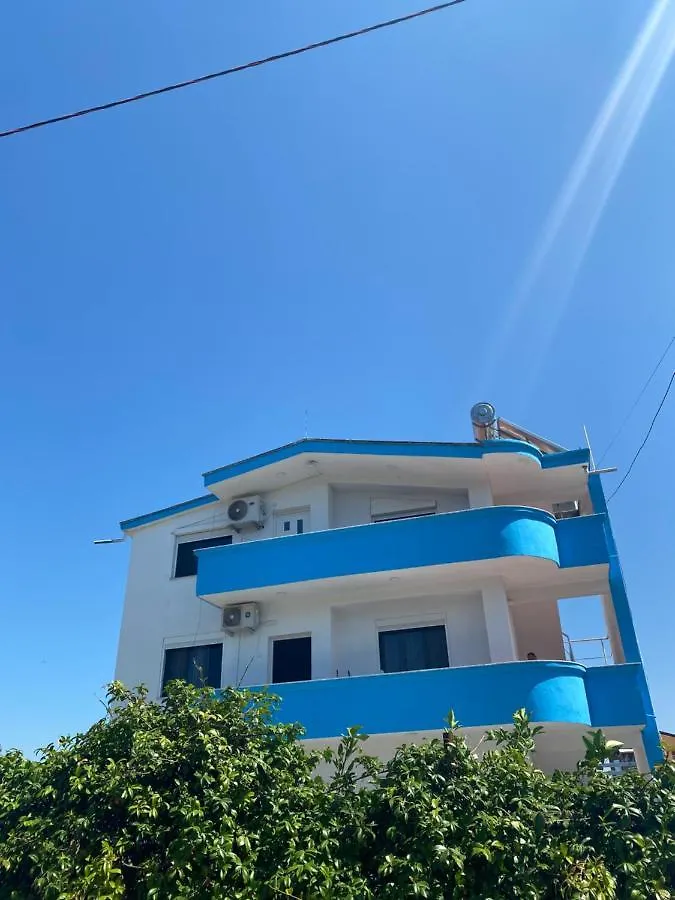 White & Blue Apartment'S Golem  Apartament